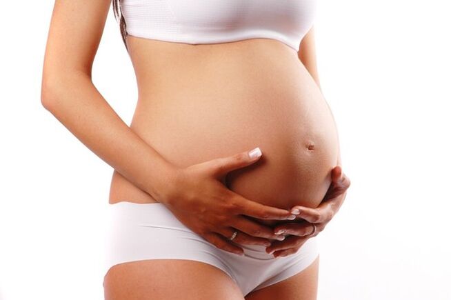 El embarazo como contraindicación para el agrandamiento de las mamas con yodo